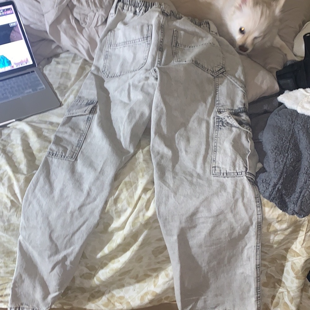 Urban outfitter BDG high-waisted skate jean-bleached denim